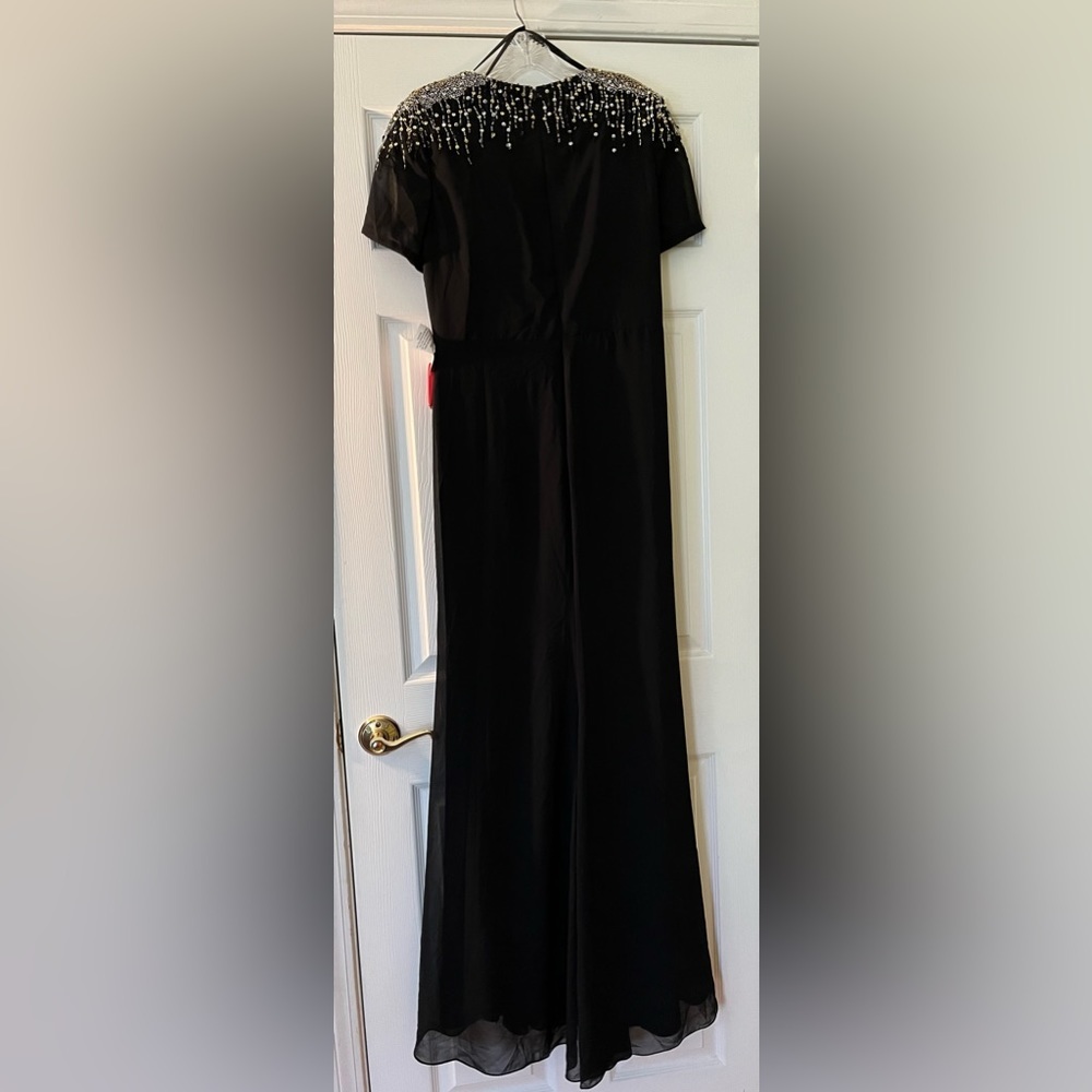 Mac Duggal Women’s NWT Classic Black Embellished Shoulders Gown size 12 … - Picture 5 of 12